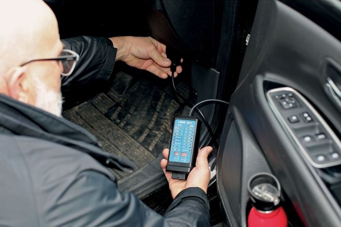 Hovedbilde OBD Breakout Box og signaldetektor 8611