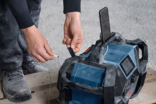 Hovedbilde Bosch radio GPB 18VH-6 SRC