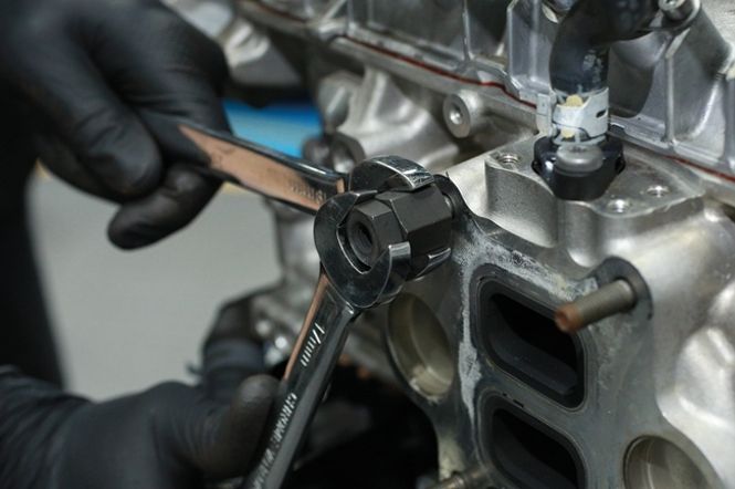 Hovedbilde Manifold bolter og muttere sett M8 og M10 100 deler 37657